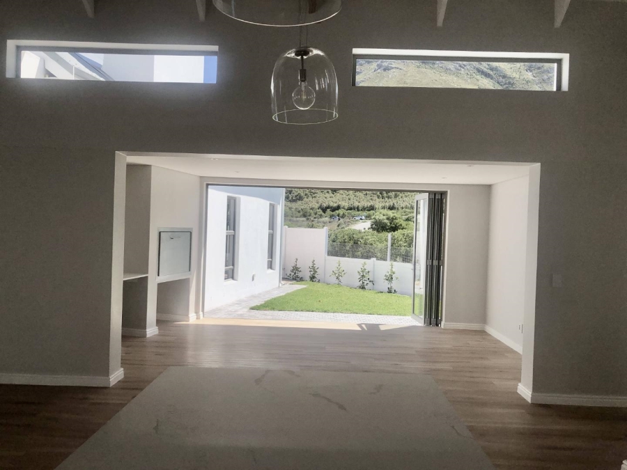 To Let 2 Bedroom Property for Rent in Vermont Western Cape